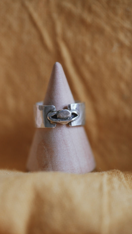 SATURN ~thick~ ring (size 5.75)