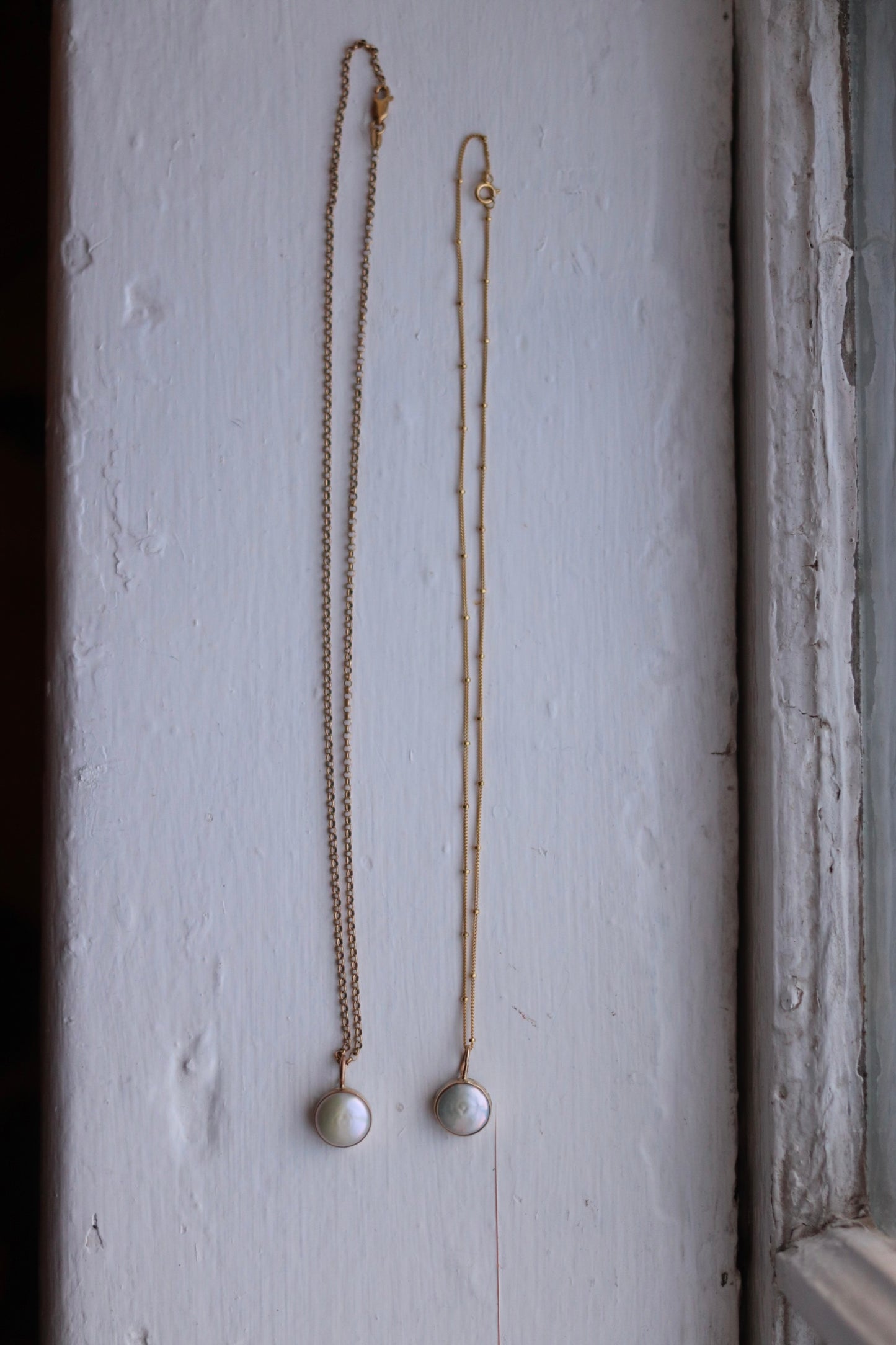 freshwater pearl x gold pendant // beaded chain